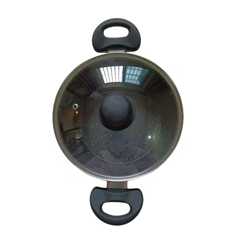 Utensili da cucina per zuppe e pentole